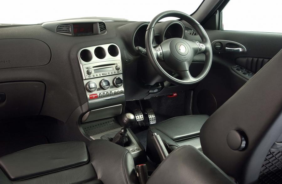 Торпедо Alfa Romeo 156 GTA (932A) 2003 года  (ZA) (фото 21 из 28)